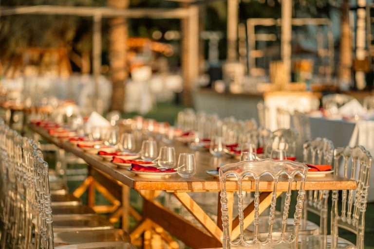 שולחנות להשכרה